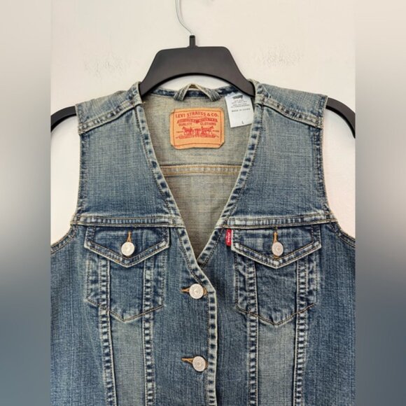 Levi’s Vintage Trucker Denim Vest - size Large - Picture 3 of 6